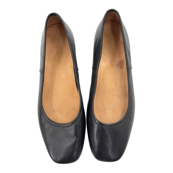 Vionic Black Genuine Leather Women's Flats Size 9 Pre-owned Good Condition - Picture 1 of 10